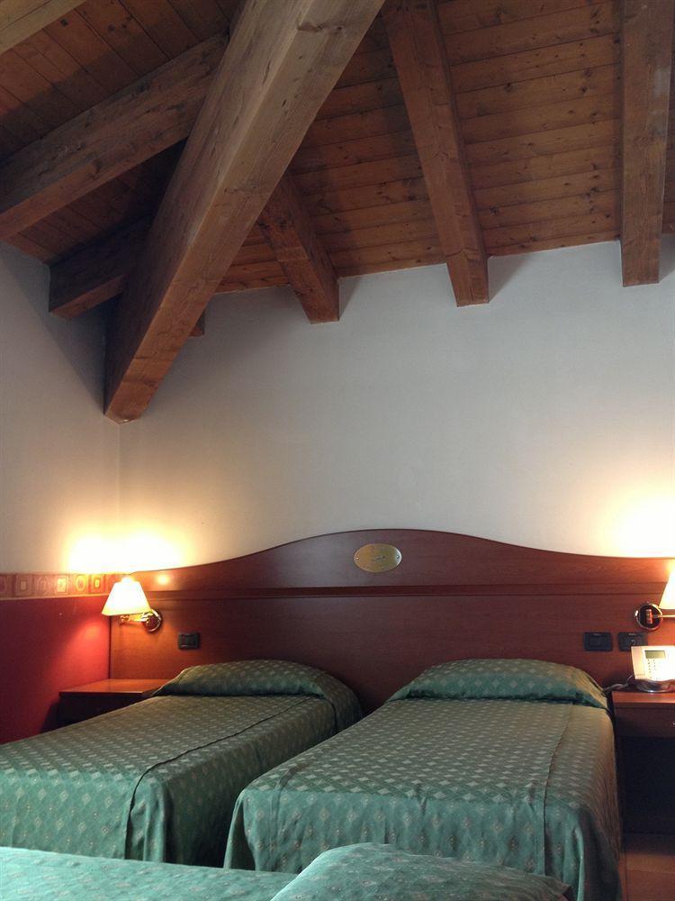 Hotel Conte Luna Bologna Bagian luar foto