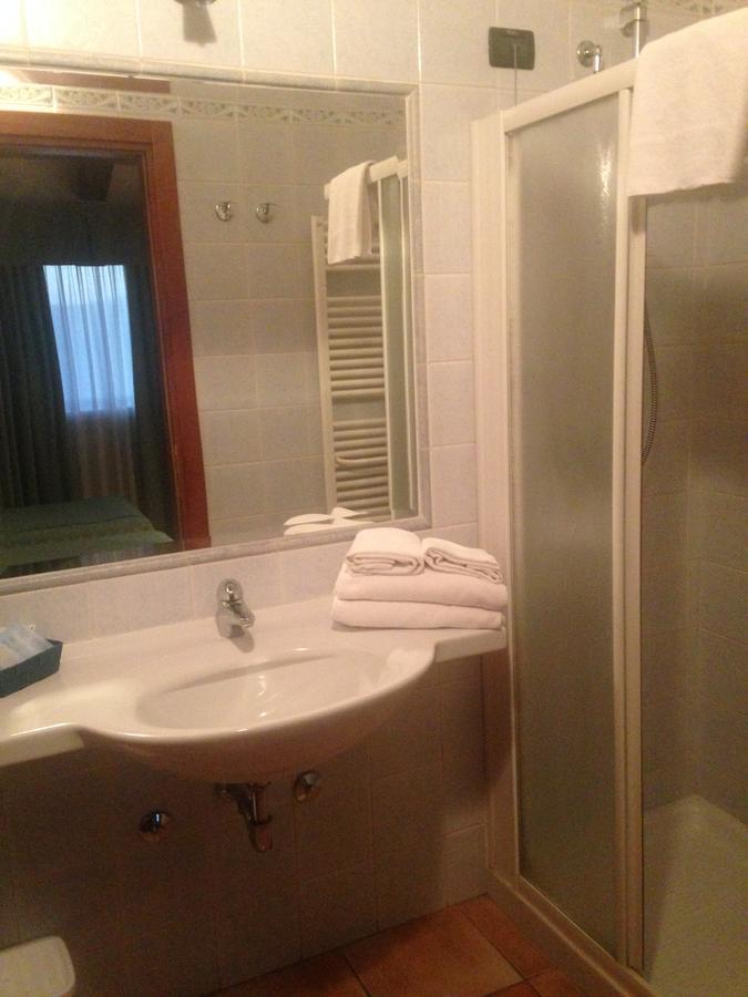 Hotel Conte Luna Bologna Bagian luar foto
