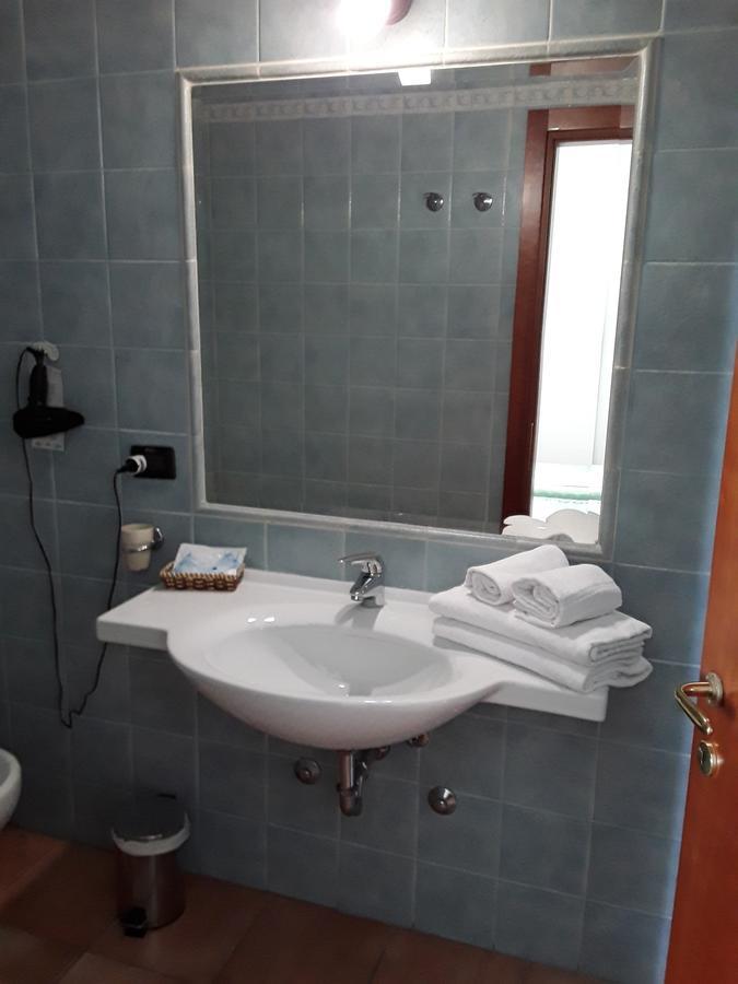 Hotel Conte Luna Bologna Bagian luar foto